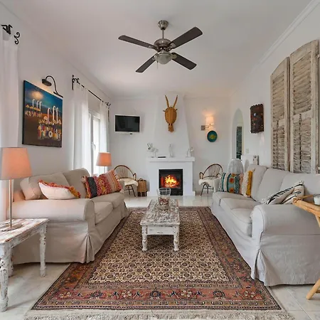 Elegant With Pool 빌라 *