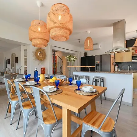 Elegant With Pool * 베니싸