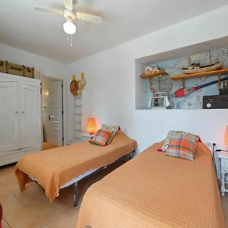 Elegant With Pool 빌라 베니싸