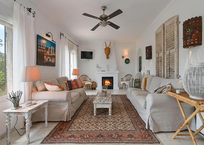 Elegant With Pool Villa *