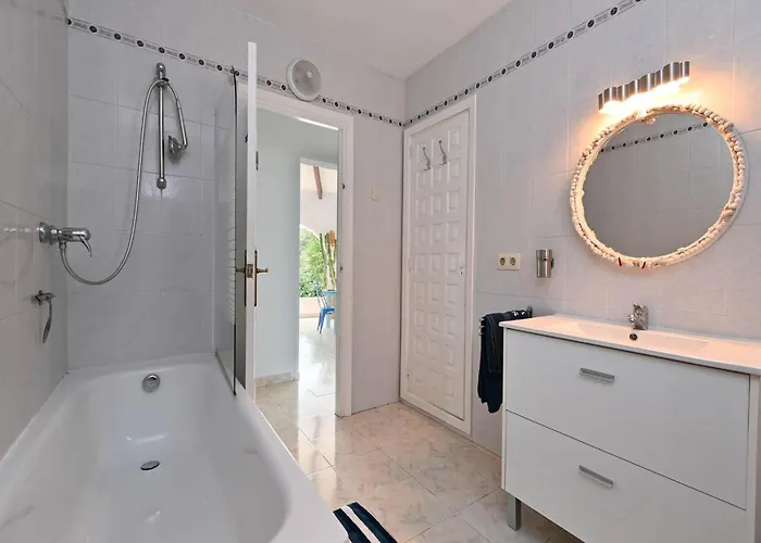 Elegant With Pool Benissa