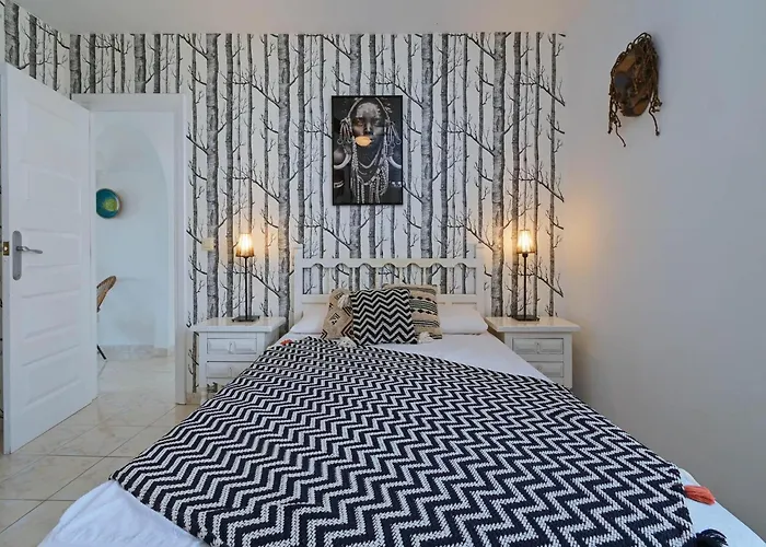 Villa Elegant With Pool Benissa