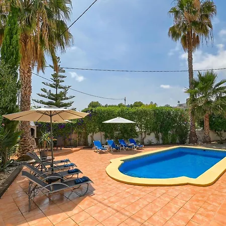 Villa Elegant With Pool
