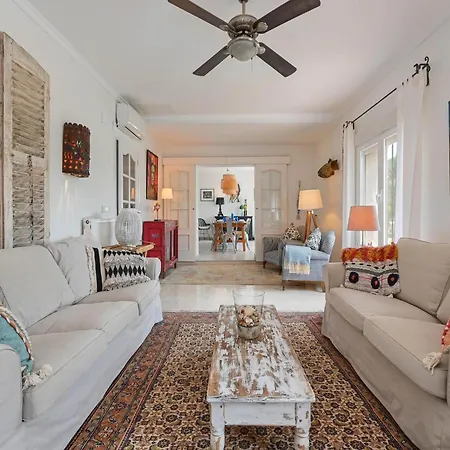 Villa Elegant With Pool Benissa