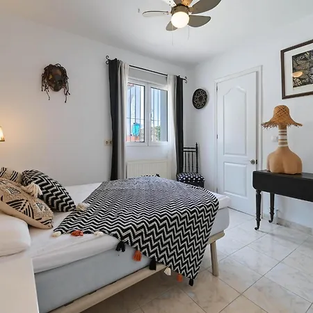 Elegant With Pool Villa Benissa